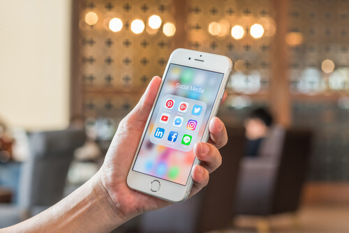 Lineで告白はあり?成功する方法とは?告白成功画像7選!のイメージ