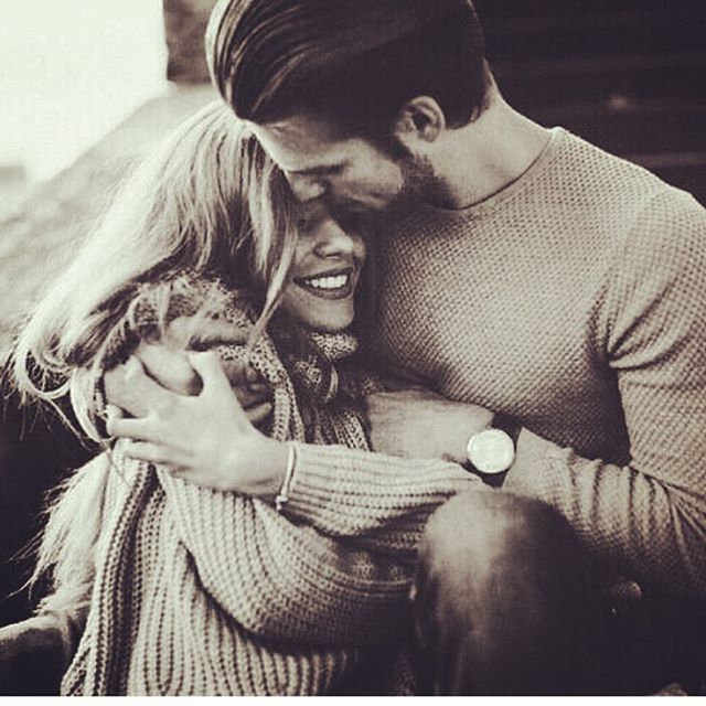 彼氏が好き！彼氏が好きすぎる時の対処法とは？【長続きの秘訣】 | Lovely[ラブリー]のイメージ