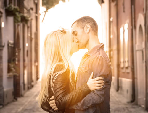 キスのシチュエーションおすすめ7選!男性の憧れはこれ!のイメージ
