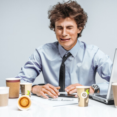 束縛彼女の心理と特徴!彼女たちへの男性の本音を調査!