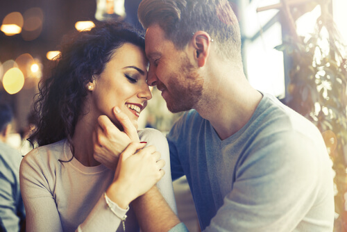 キスしたくなる唇の5つの特徴と作り方!おすすめの色・形は?のイメージ