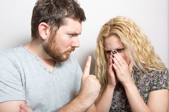 モラハラ夫の特徴と対処法！離婚するべき？【要注意】 | Lovely[ラブリー]のイメージ