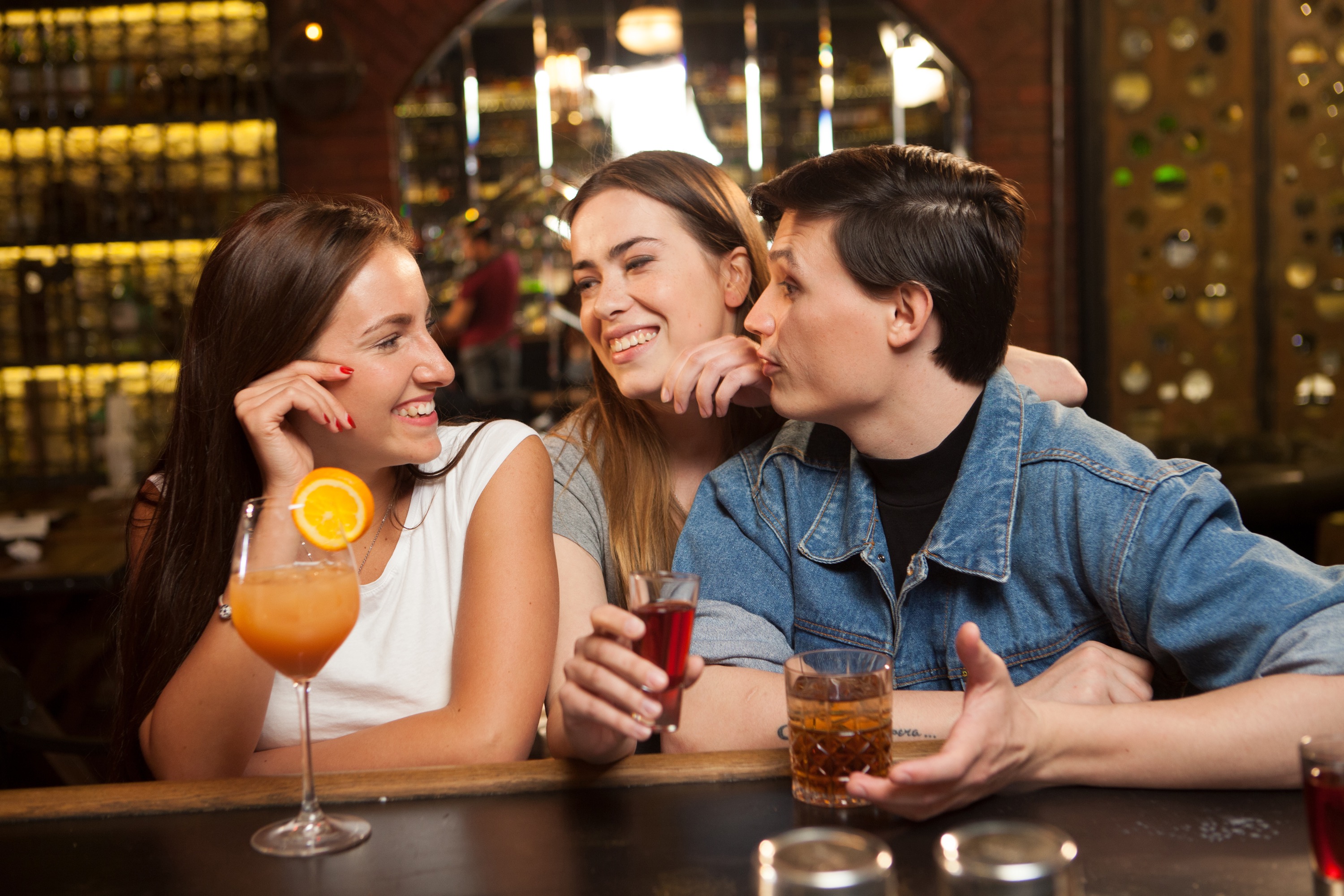 彼女の友達を紹介されたときに男が抱く本音11選 | Lovely[ラブリー]のイメージ