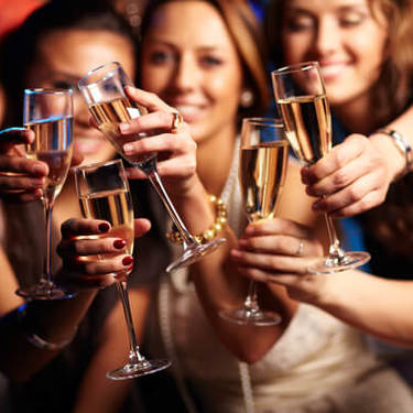 絡み酒の対処法5つ！絡み酒をする心理や原因とは？