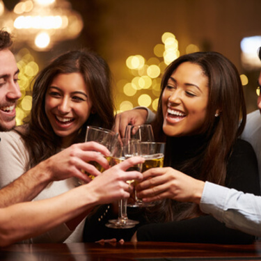 合コンとは！飲み会やコンパとの違いは？初心者でもわかる違い7選
