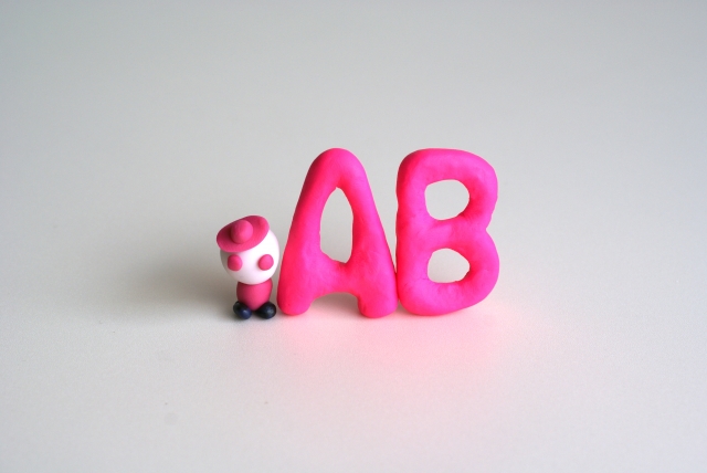 AB型男性の好きなタイプとは？好きな人にとる態度や恋愛傾向も解説 | Lovely[ラブリー]のイメージ