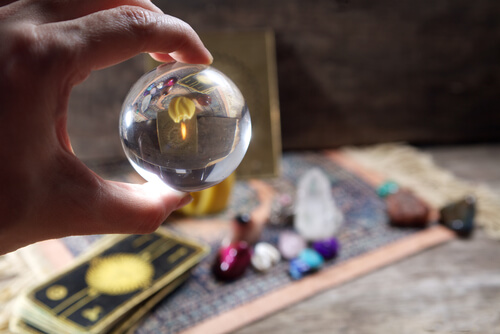 トルマリンの効果・意味・浄化方法！【パワーストーン】 | Lovely[ラブリー]のイメージ