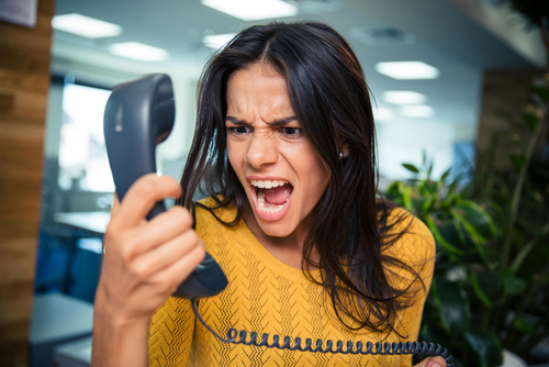 感情の起伏が激しい人の特徴と対処法9選!病気が原因かも?のイメージ