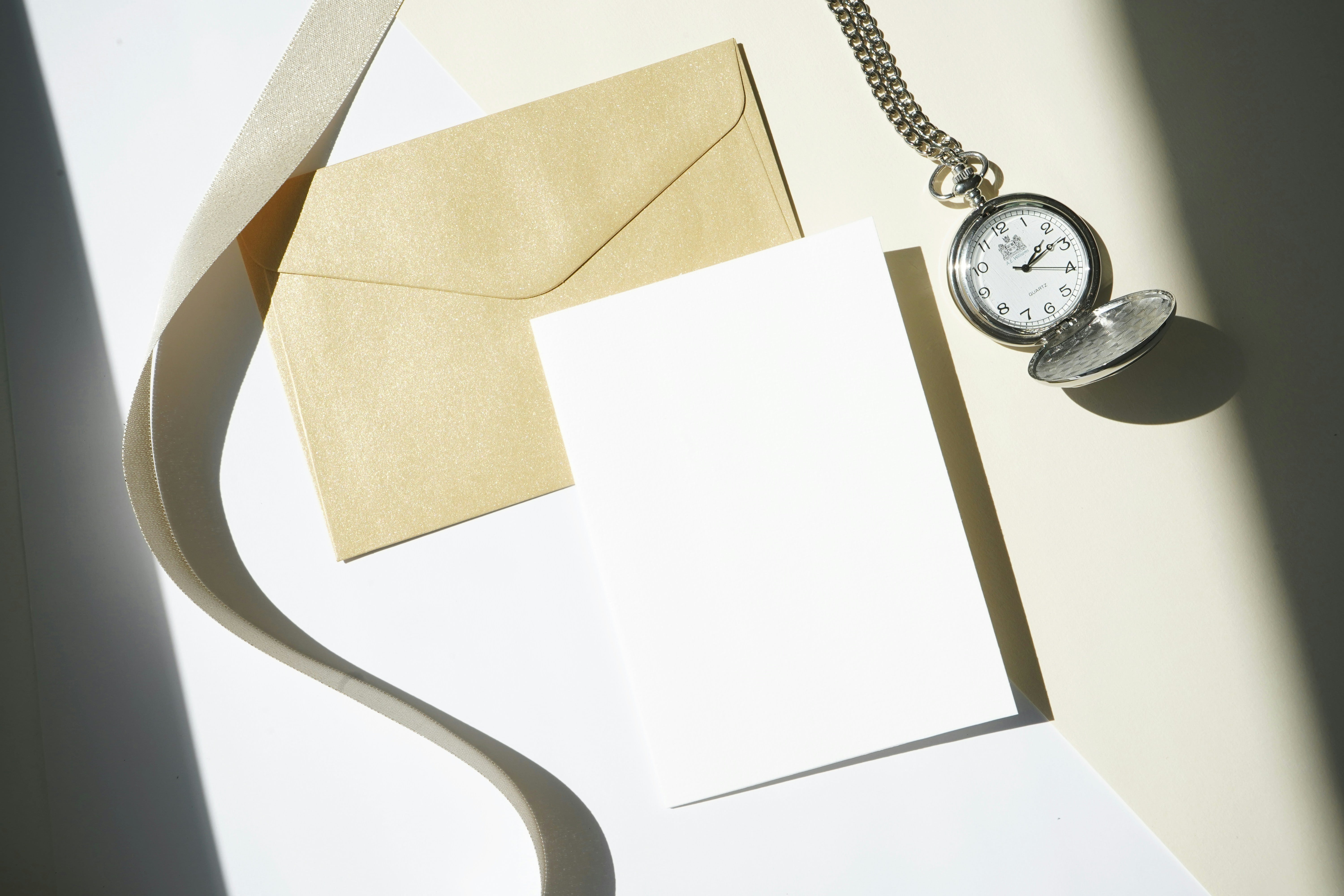 契約社員が退職する時の注意点！途中解約や期間満了の退職方法は？ | Lovely[ラブリー]のイメージ