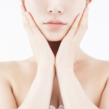ハトムギ化粧水の使い方と効果完全解説！美白になれる？【必見】