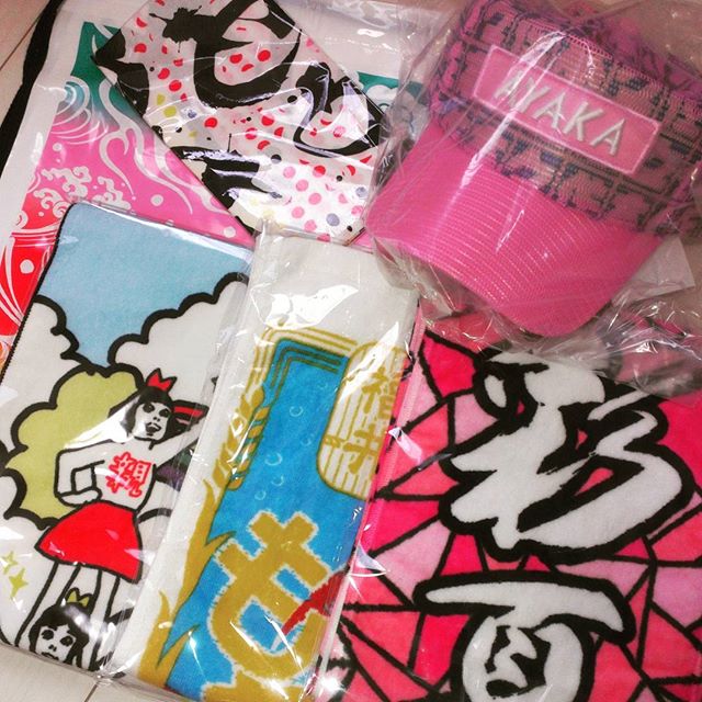 ももクロの福袋2018の中身ネタバレ！どんなグッズがあるの？ | Lovely[ラブリー]のイメージ