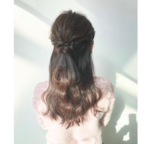 後ろ編み込みのやり方とアレンジ解説！自分で簡単にできる！ | Lovely[ラブリー]のイメージ