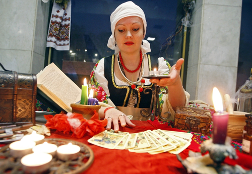 東京で占いが当たると有名な占い師13選！【評判・口コミあり】 | Lovely[ラブリー]のイメージ