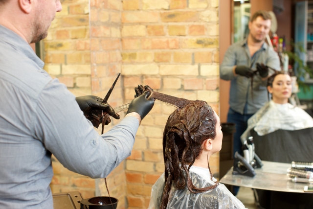 カーキアッシュの髪色が旬！ブリーチなしでも可愛い！ | Lovely[ラブリー]のイメージ