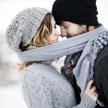 バードキスとは？やり方やフレンチキスとの違いを解説！【キスの種類】