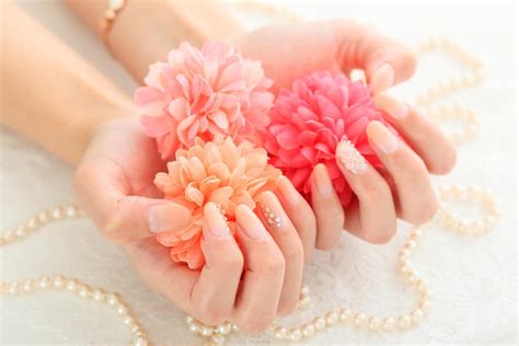 ネイルは男ウケは悪い？モテるデザインのポイントは？【男の本音】 | Lovely[ラブリー]のイメージ