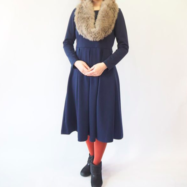 ネイビーのワンピースコーデ55選！春夏秋冬別の上品なコーデ！