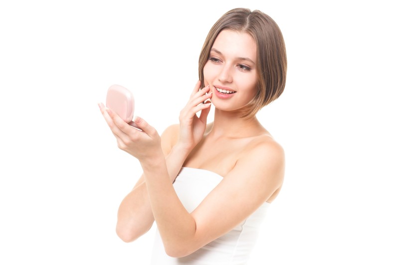 ファンデーションの色の選び方！自分に合う色はどう見つける？のイメージ