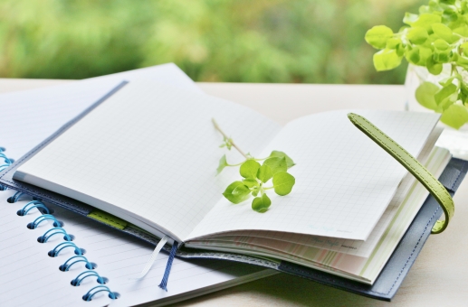 100均手帳が優秀！セリアやダイソーのおすすめ品は？【2018】 | Lovely[ラブリー]のイメージ