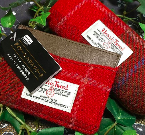 ダイソー×ハリスツイードのコラボ商品まとめ！手袋・スマホケースなど！ | Lovely[ラブリー]のイメージ