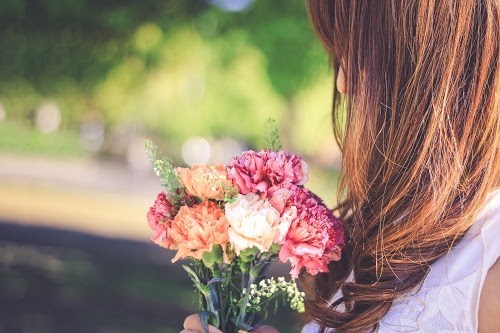 女らしさとは？男が求める女らしさを磨く方法を解説！ | Lovely[ラブリー]のイメージ