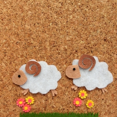 100均ダイソーのコルクボードをアレンジ！おしゃれインテリア35選！