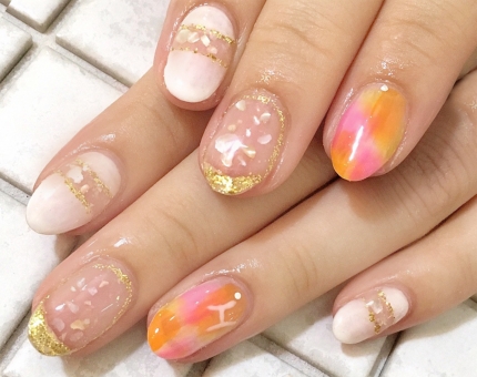 透明感が可愛いネイル特集！クリアカラーがシンプルで人気！ | Lovely[ラブリー]のイメージ