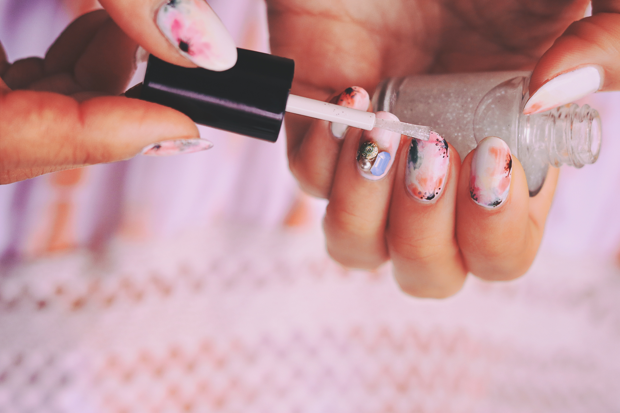 セリアのネイルグッズが可愛い！優秀100均ネイルを紹介します！ | Lovely[ラブリー]のイメージ