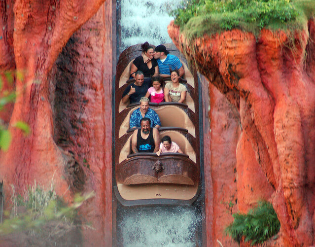 ディズニーランド・シーのシングルライダー活用法！待たずに乗れる！ | Lovely[ラブリー]のイメージ