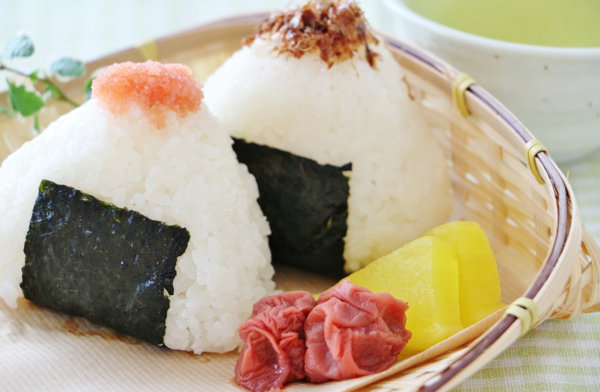 コンビニのおにぎりランキング40選!セブン・ローソン・ファミマ比較のイメージ