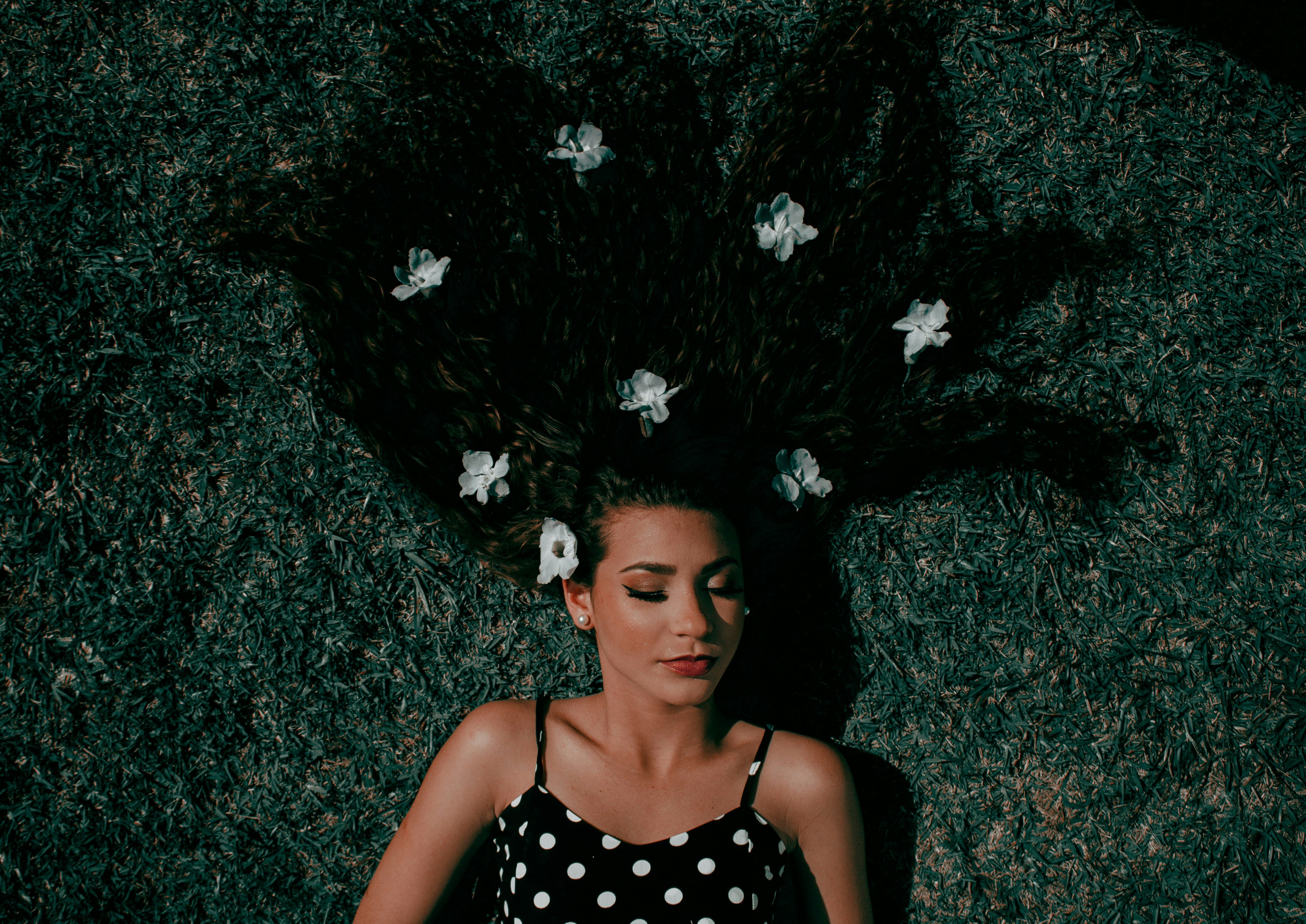 ヘアピンの種類と留め方・使い方解説！これで基本はバッチリ！ | Lovely[ラブリー]のイメージ