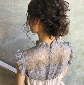 結婚式の髪型ショート・ボブのお呼ばれヘアスタイル45選！【簡単】 | Lovely[ラブリー]のイメージ