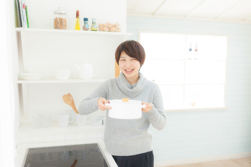 キッチンのゴミ箱はシンク下に置くべき理由5選！ | Lovely[ラブリー]のイメージ