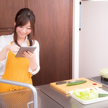 キッチンの高さの決め方は？身長を元に選ぼう！標準はどれくらい？
