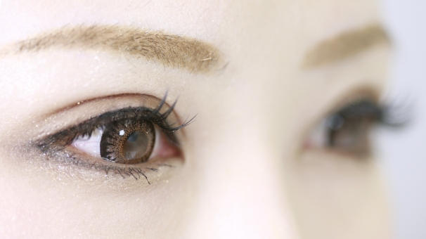 目と眉毛の間を狭くする方法！メイクを使って自力でできる！ | Lovely[ラブリー]のイメージ
