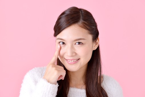 切れ長の目はメイクで作れる！デカ目や丸目との作り方の違いは？ | Lovely[ラブリー]のイメージ