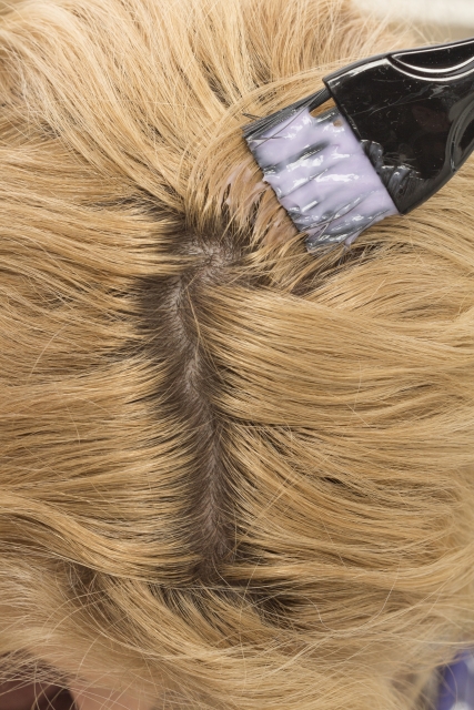 【市販ヘアカラー】アッシュのおすすめとセルフで上手に染める方法解説 | Lovely[ラブリー]のイメージ