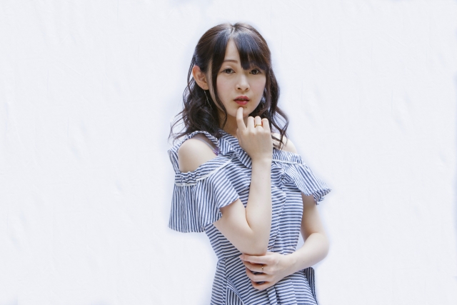 ストライプスカートコーデ60選！春夏秋冬別の可愛い着こなしを紹介！ | Lovely[ラブリー]のイメージ