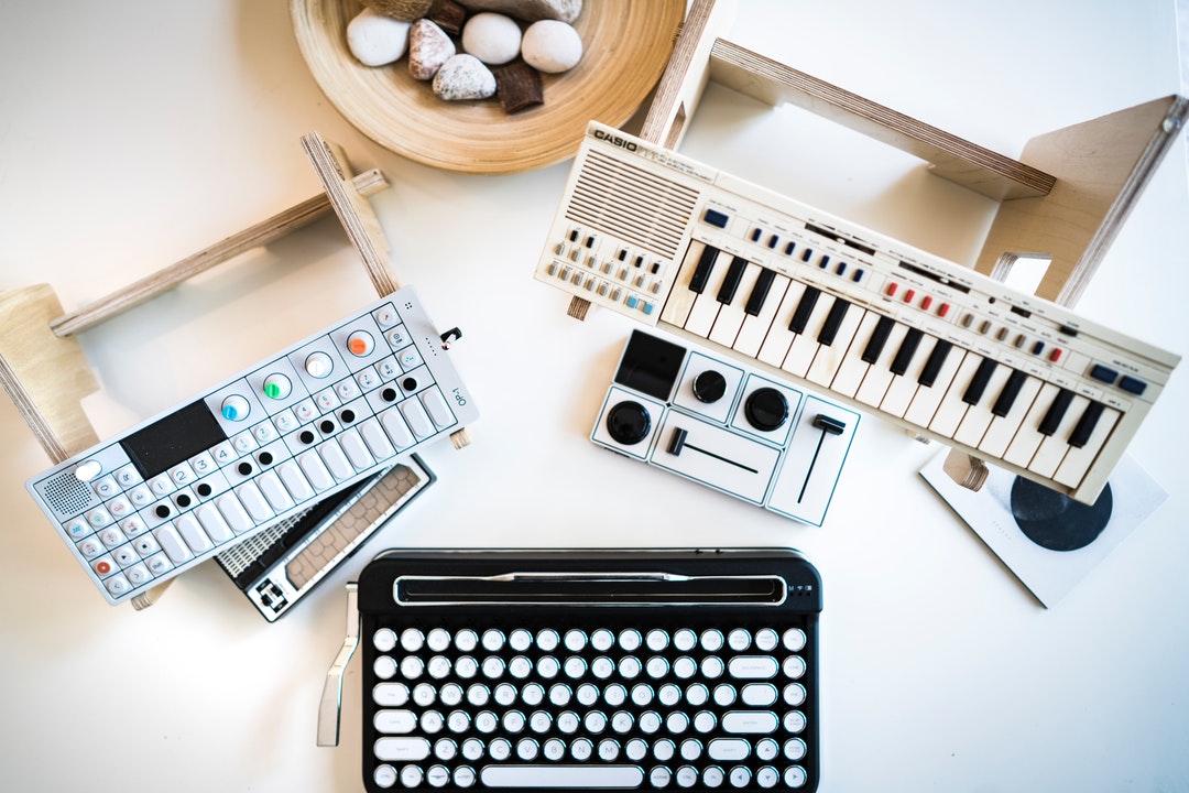 【夢占い】ピアノの夢の意味11選！弾く・聴く夢は恋愛運アップ？ | Lovely[ラブリー]のイメージ