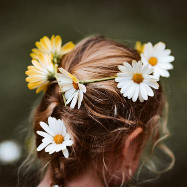 ヘアクリップの種類と使い方は？可愛いヘアアレンジもまとめて紹介♡