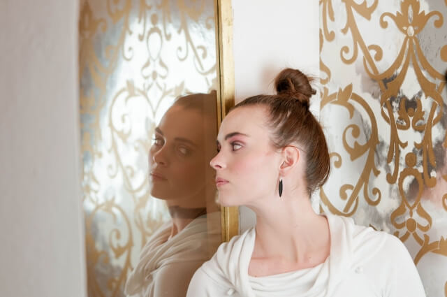 きっちりまとまるお団子ヘアの作り方！崩れないコツを解説します！ | Lovely[ラブリー]のイメージ