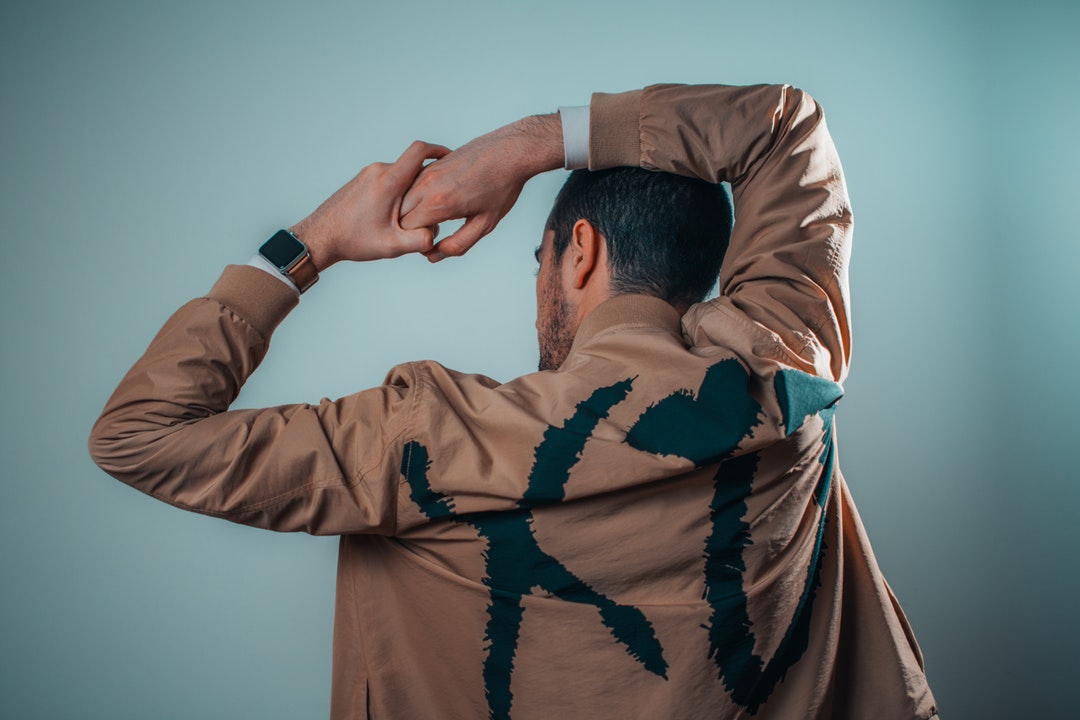 ジョガーパンツメンズコーデ！着こなしのコツは？季節別まとめ | Lovely[ラブリー]のイメージ