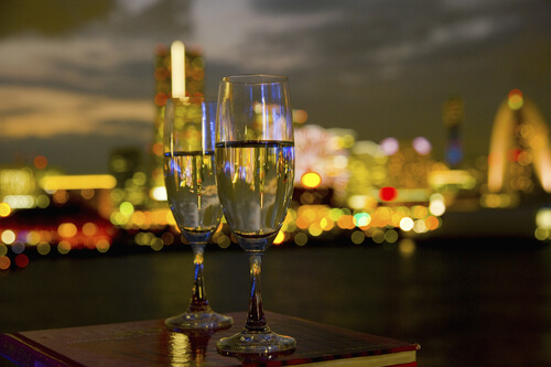 不倫する主婦の心理とは？不倫してしまう主婦たちの実態を解説！ | Lovely[ラブリー]のイメージ