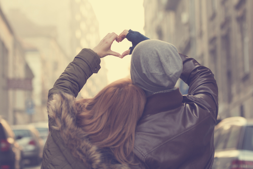 忙しい彼女と会えなくても別れないためには？彼女が喜ぶことをしよう！ | Lovely[ラブリー]のイメージ