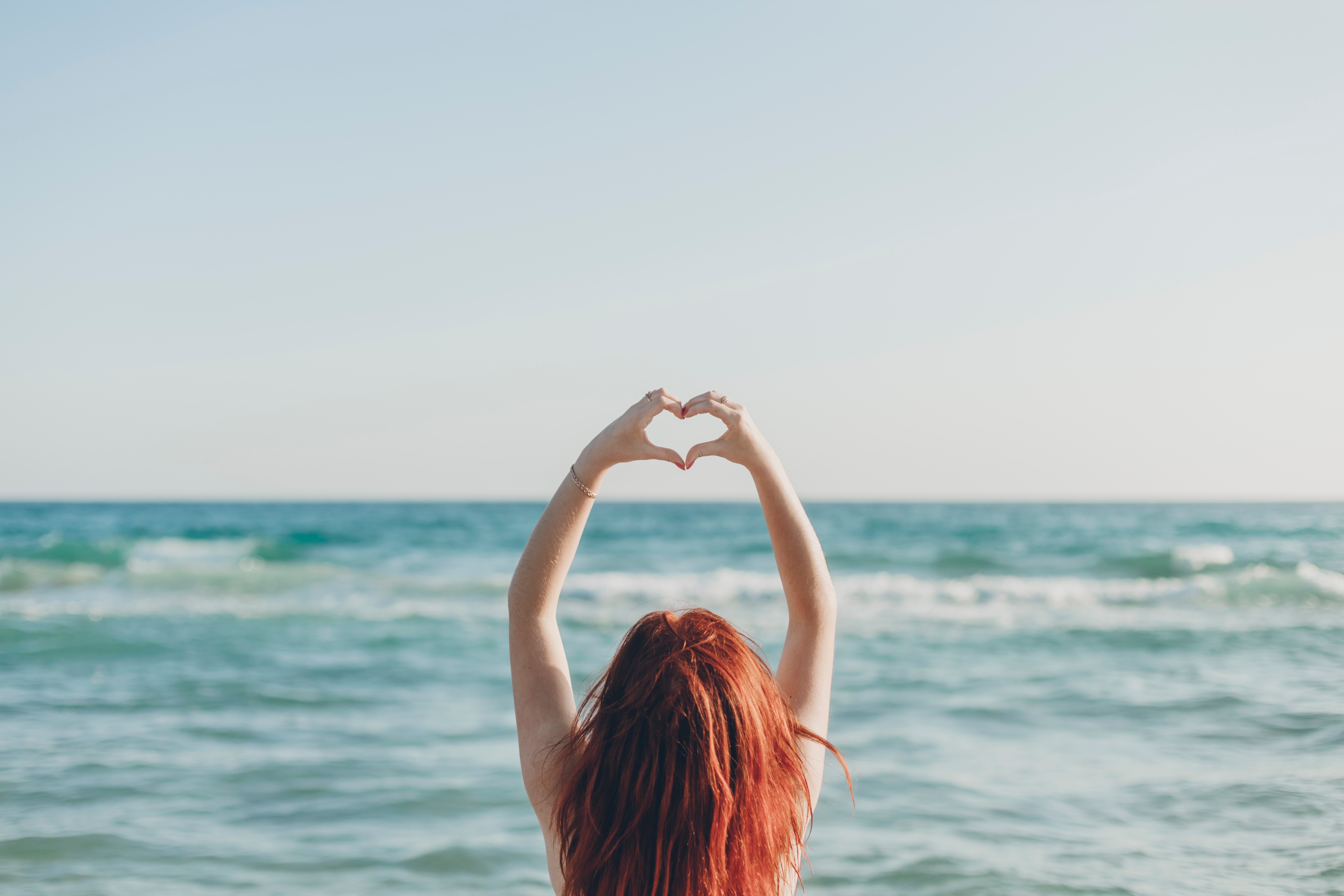 ひとり好き女性の魅力とは？恋愛のコツからおすすめスポットまで紹介♪ | Lovely[ラブリー]のイメージ