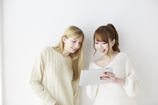 ネットで彼氏づくりは今やポピュラー？！作り方から長続きのコツまで伝授♡のイメージ