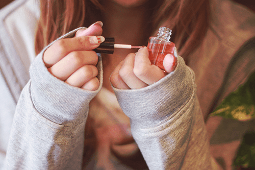 セルフネイルのグラデーションのやり方|簡単な方法とデザイン紹介のイメージ