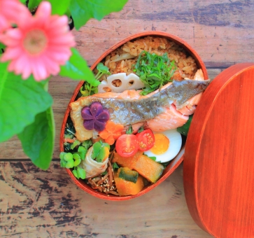 おしゃれなお弁当箱21選|お昼休みが待ち遠しい!お弁当男子も必見のイメージ