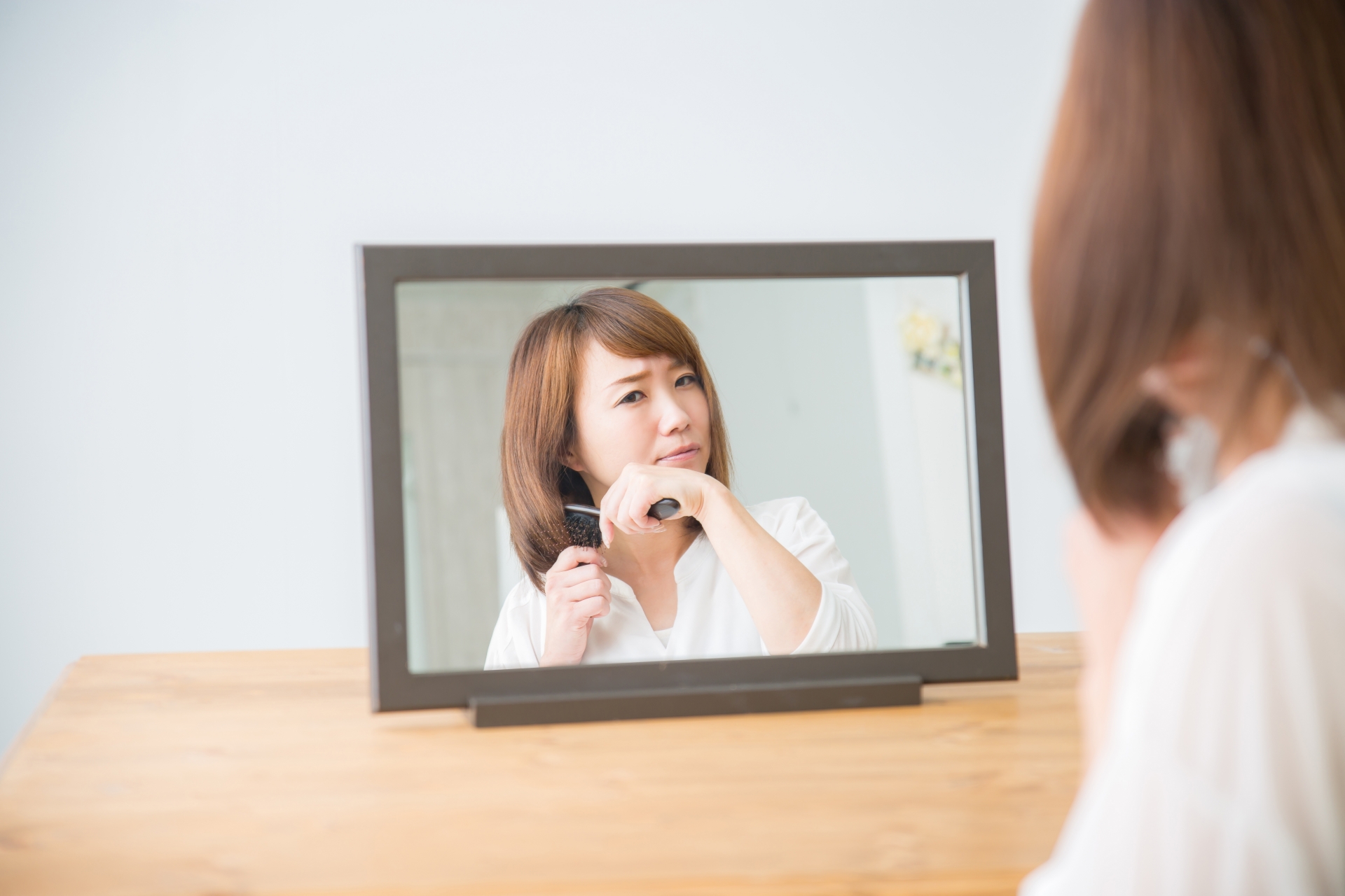 【多忙な朝でもOK】寝癖の直し方！美容師直伝の便利テク＆対処法♪のイメージ