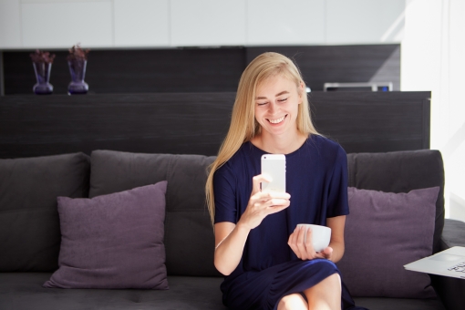 ネットの出会いのメリデメ◎上手くいくコツや注意ポイントなど紹介 | Lovely[ラブリー]のイメージ